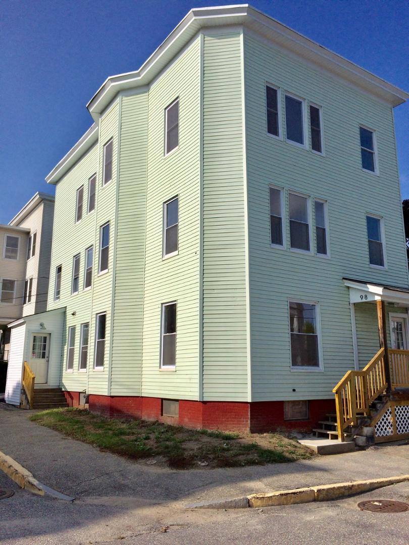 Apartment for rent at 98 Walnut St #2, Lewiston, ME 04240