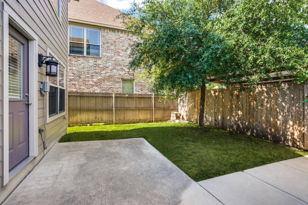 Townhouse for rent at Bluebonnet Place, 3127 Lubbock Ave, Fort Worth, TX 76109