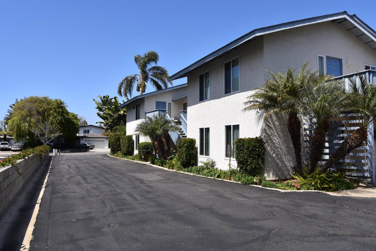 Apartment for rent at 255 Tamarack Avenue, 253 Tamarack Ave #255-B, Carlsbad, CA 92008