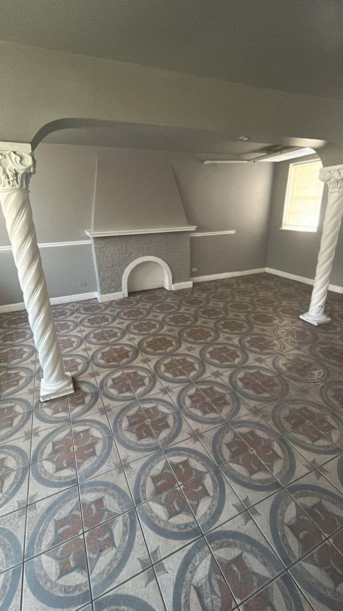 Apartment for rent at 4344 S Ellis Ave #11, Chicago, IL 60653