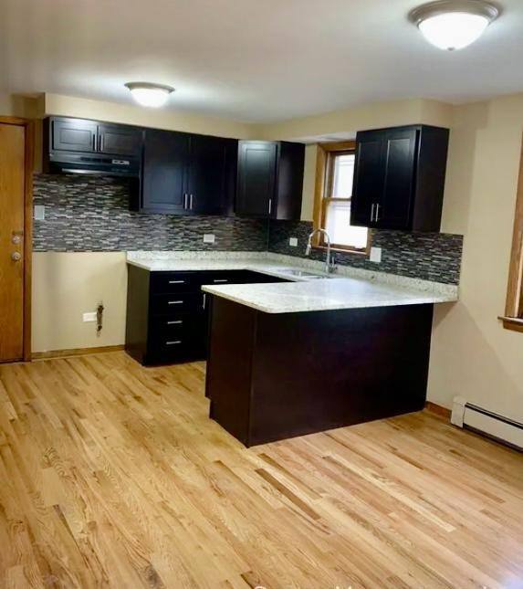 Apartment for rent at 7901 S Sacramento Ave #1S, Chicago, IL 60652
