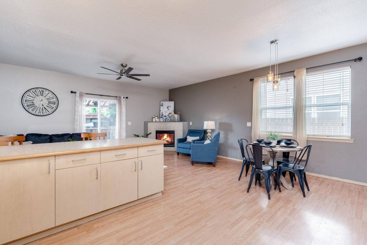 Townhouse for rent at 4904 SE 122nd Ave, Portland, OR 97236