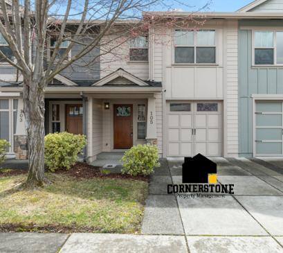 Townhouse for rent at Alderwood Townhomes, 3126 Alameda St #105, Medford, OR 97504