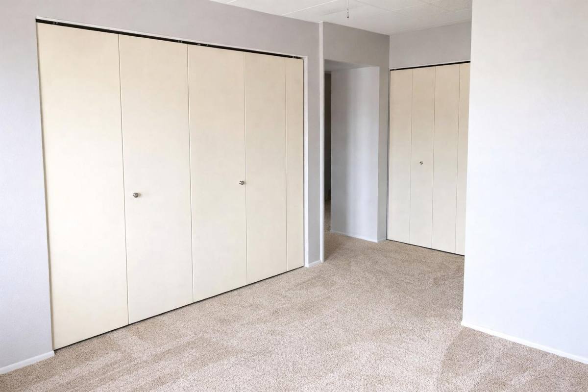 Apartment for rent at Wellington Square, 3910-3950 Old William Penn Highway, Pittsburgh, PA 15235