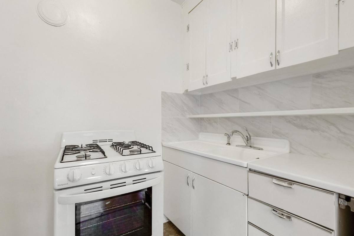 Apartment for rent at 1026 N Washington St, Denver, CO 80203