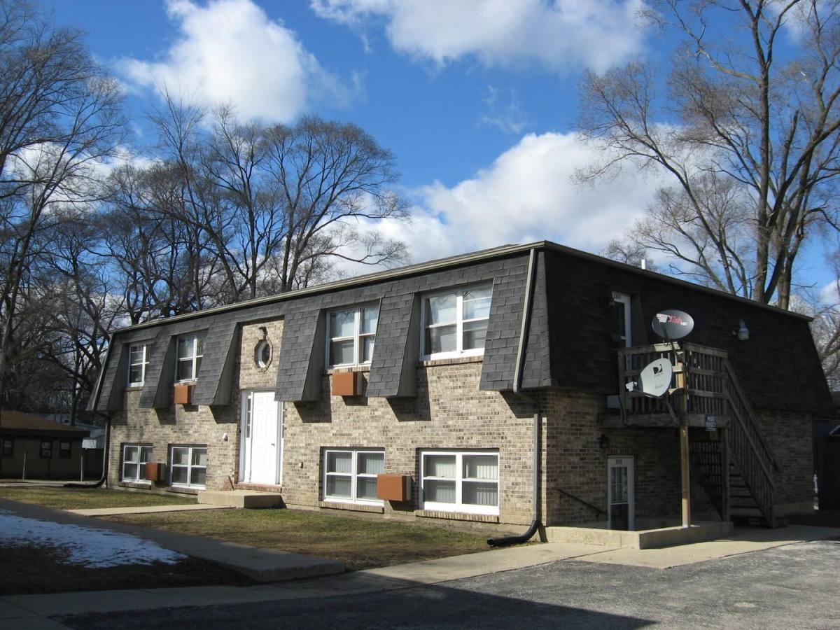 Apartment for rent at 3315 Colgate Ave, Zion, IL 60099