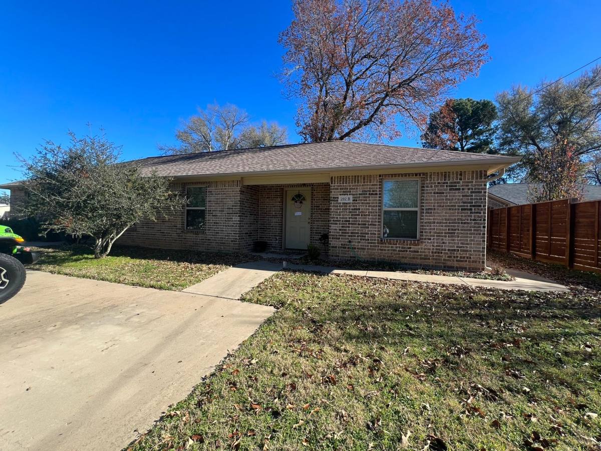 House for rent at 202 Chestnut St #C, Van, TX 75790