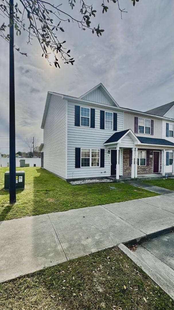 Townhouse for rent at The Gables, 5001 Grandeur Ave #1, Jacksonville, NC 28546