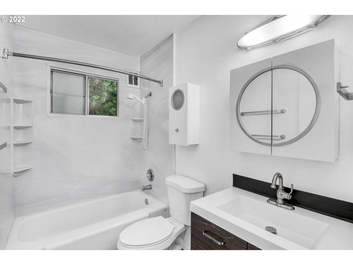 Condo for rent at 847 SW Broadway Dr #31, Portland, OR 97201