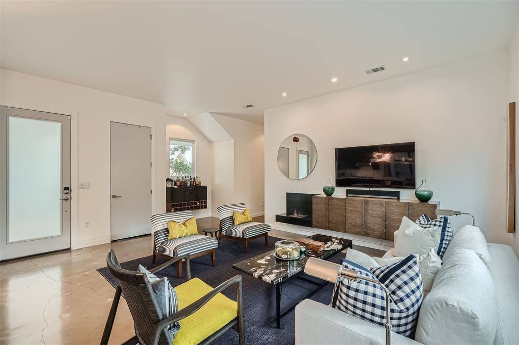 Townhouse for rent at 705 E Monroe St, Austin, TX 78704