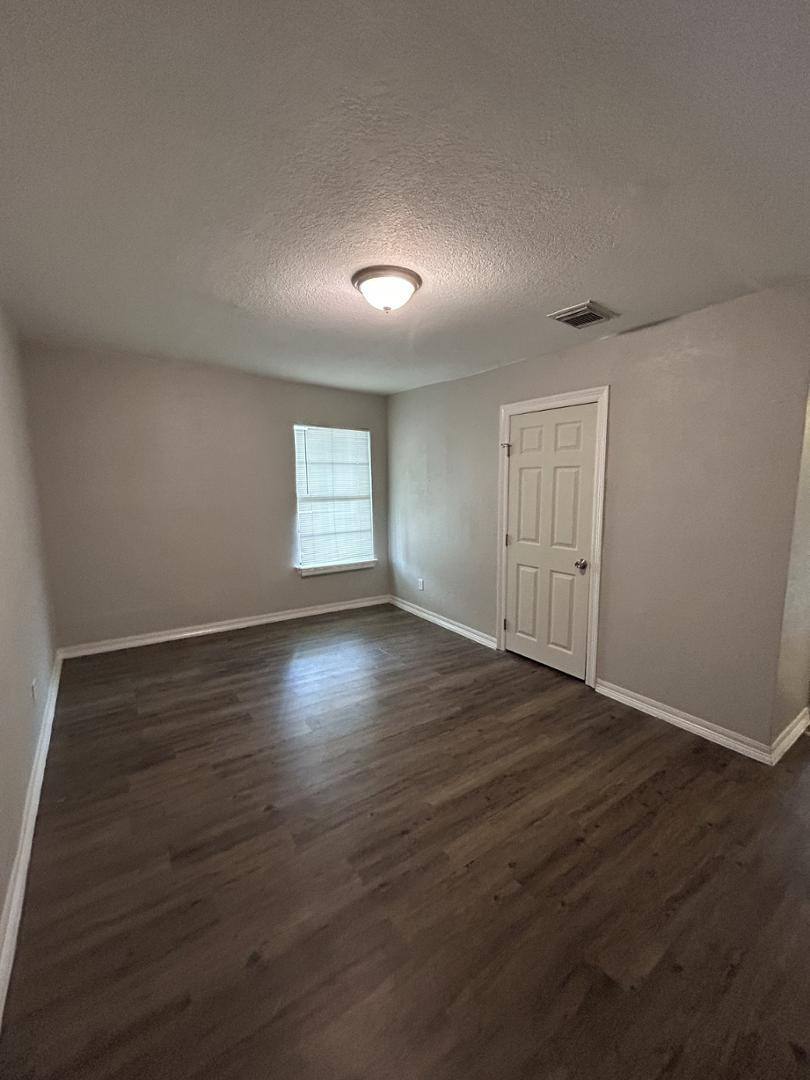 Apartment for rent at Little Farms, 301 W Austin #2, Pasadena, TX 77502