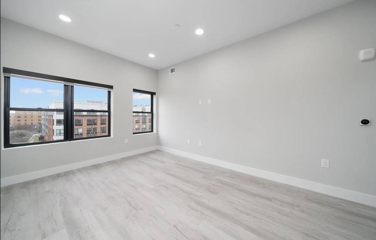 Apartment for rent at 187 Culver Ave, Jersey City, NJ 07305