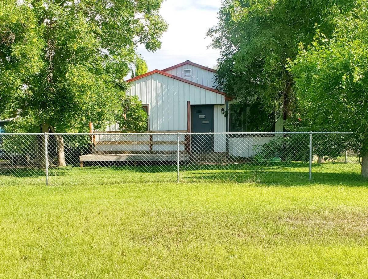 House for rent at 1413 5th Ave NW, Great Falls, MT 59404
