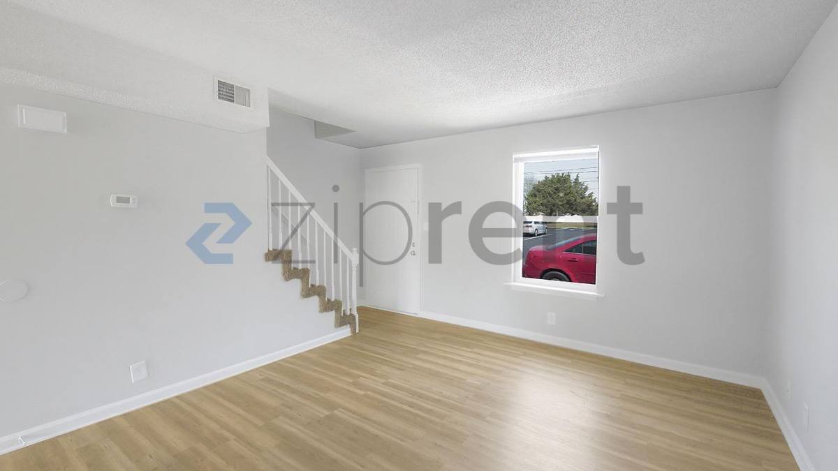 Apartment for rent at 815 Golf View Place E, Clarksville, TN 37043