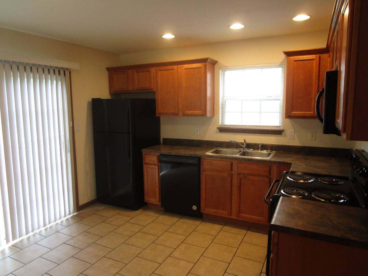 Apartment for rent at 605-607 Glenstone Dr, Columbia, MO 65201