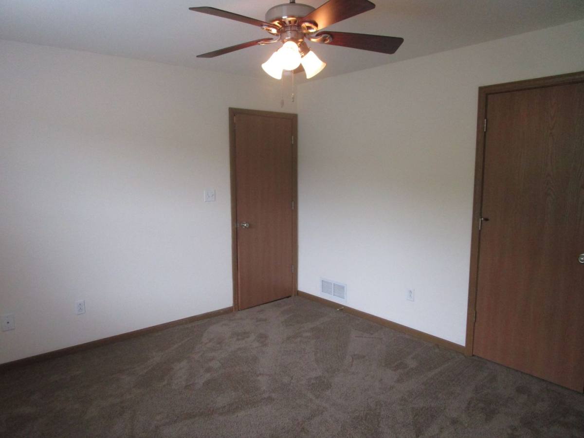 Apartment for rent at 605-607 Glenstone Dr, Columbia, MO 65201
