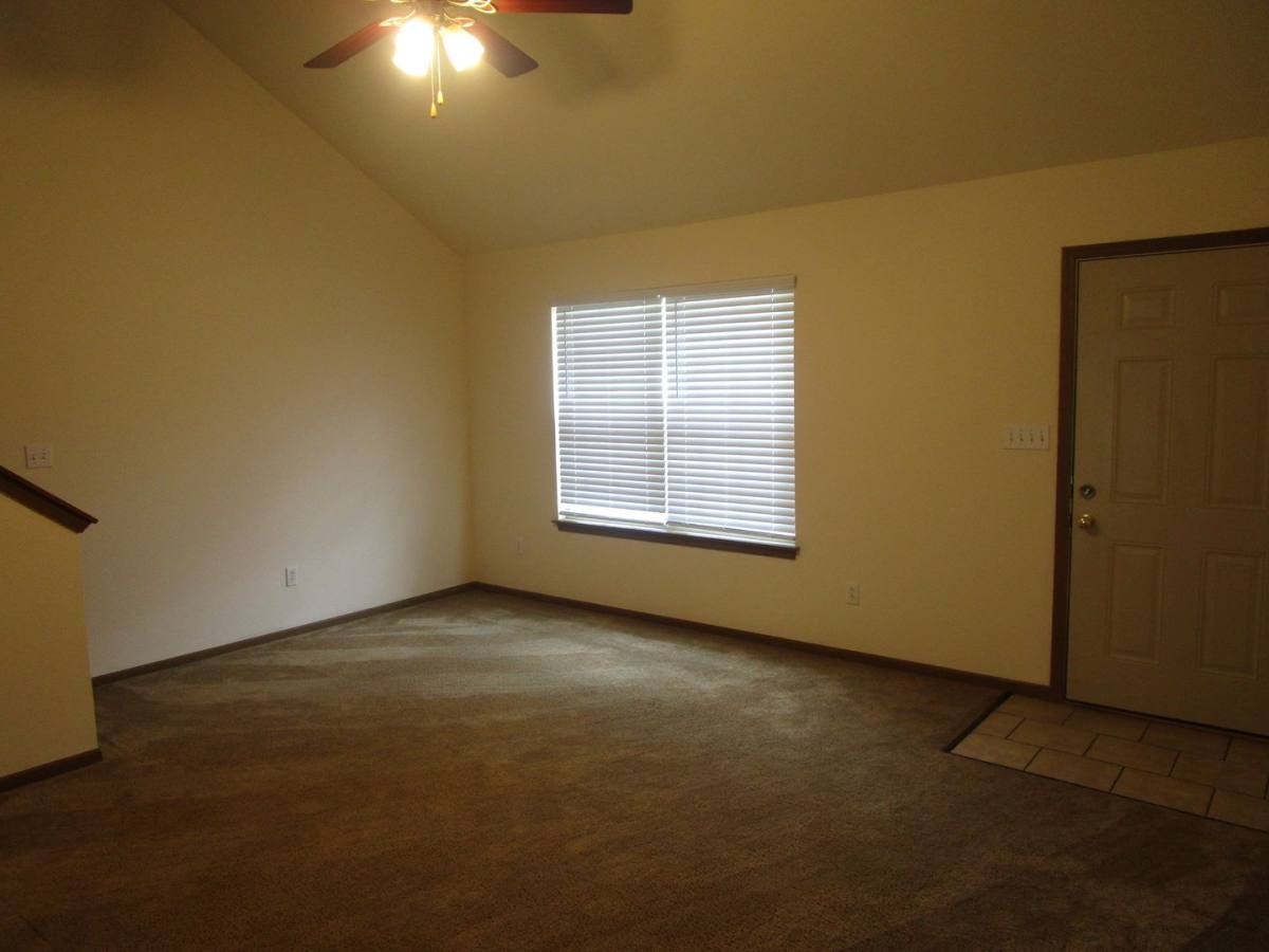 Apartment for rent at 605-607 Glenstone Dr, Columbia, MO 65201
