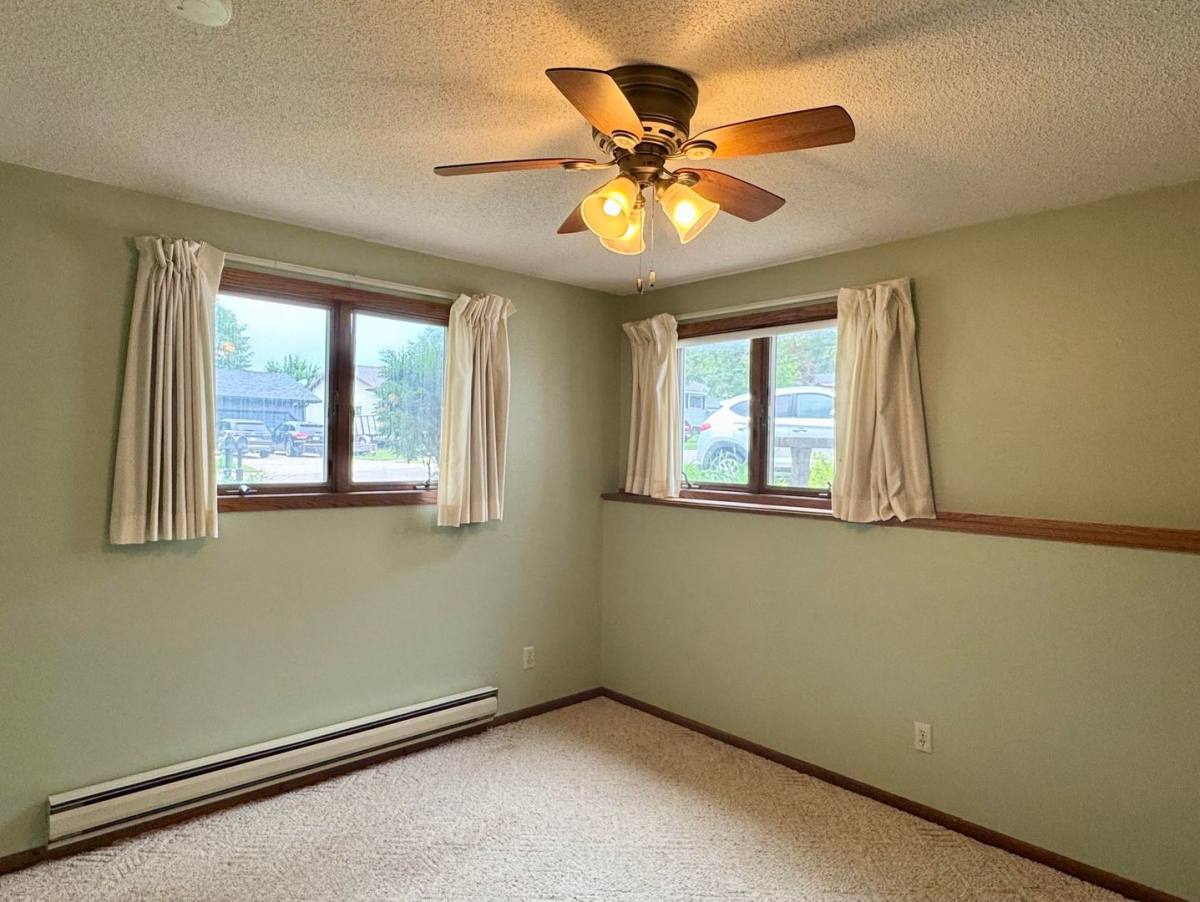 Apartment for rent at 606 Vilas St, Onalaska, WI 54650