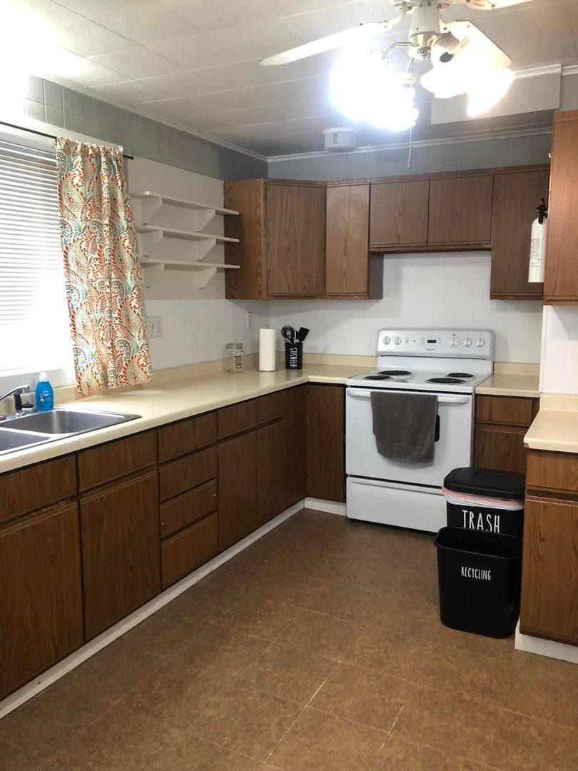 Apartment for rent at 2821 Wicklow St, Duluth, MN 55806