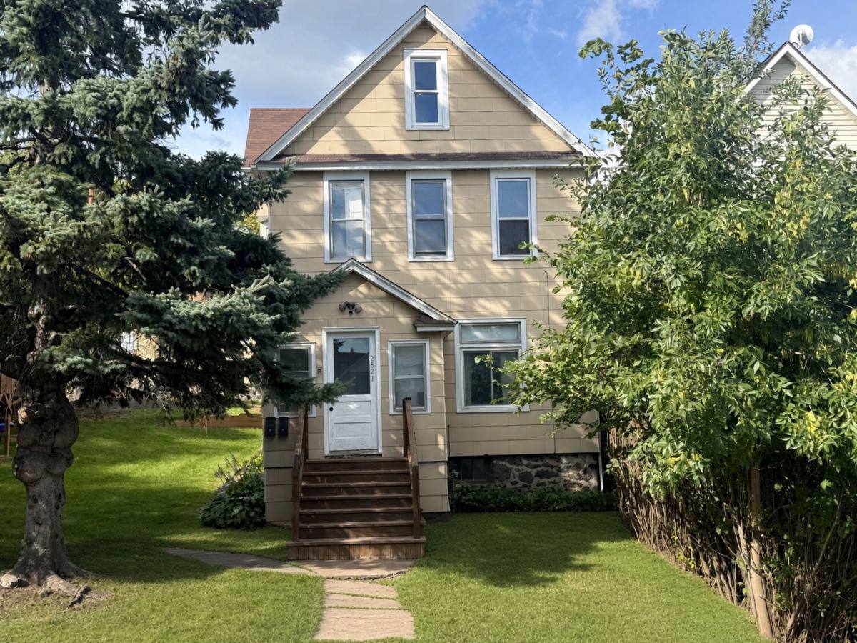 Apartment for rent at 2821 Wicklow St, Duluth, MN 55806
