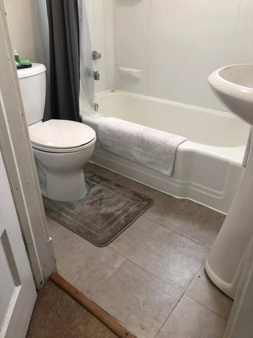 Apartment for rent at 2821 Wicklow St, Duluth, MN 55806