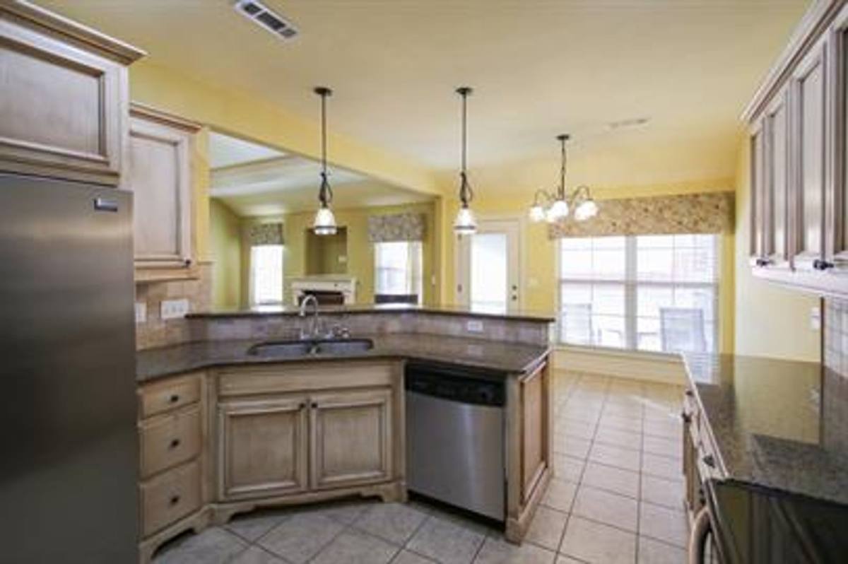 House for rent at 3200 SW Calm Ridge Rd, Bentonville, AR 72712
