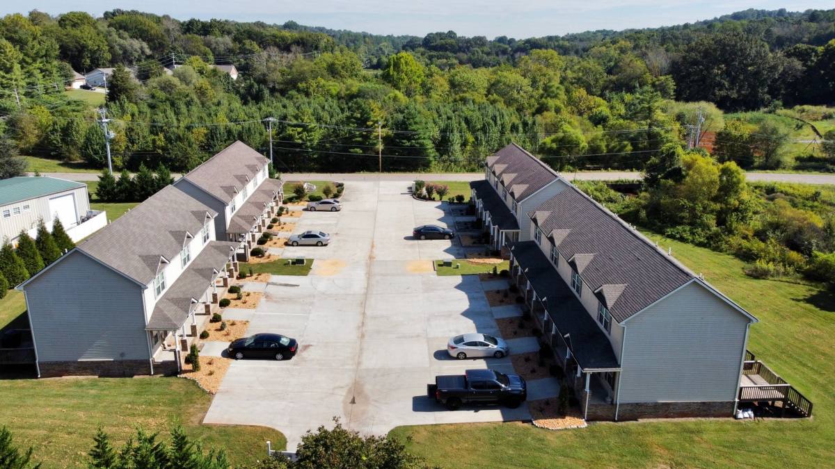 Townhouse for rent at 242 Beals Chapel Rd, Lenoir City, TN 37772