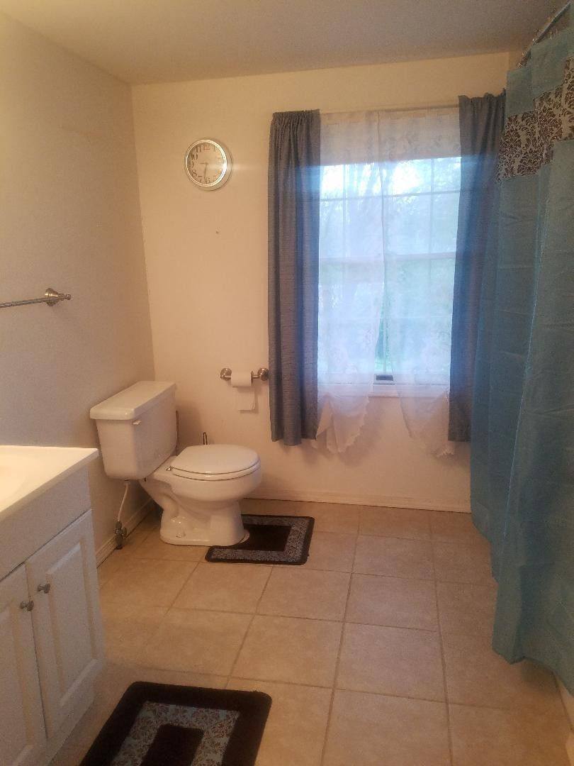 House for rent at 302 Salem Dr, Mascoutah, IL 62258