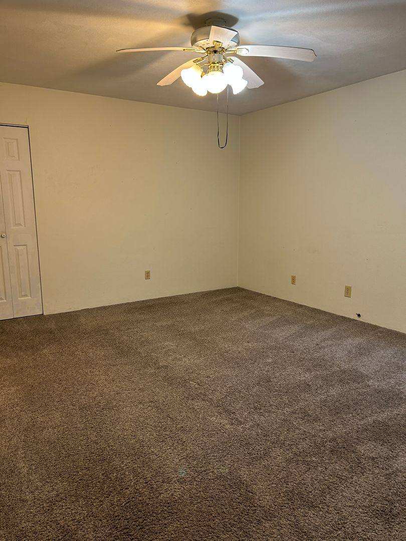 House for rent at 302 Salem Dr, Mascoutah, IL 62258