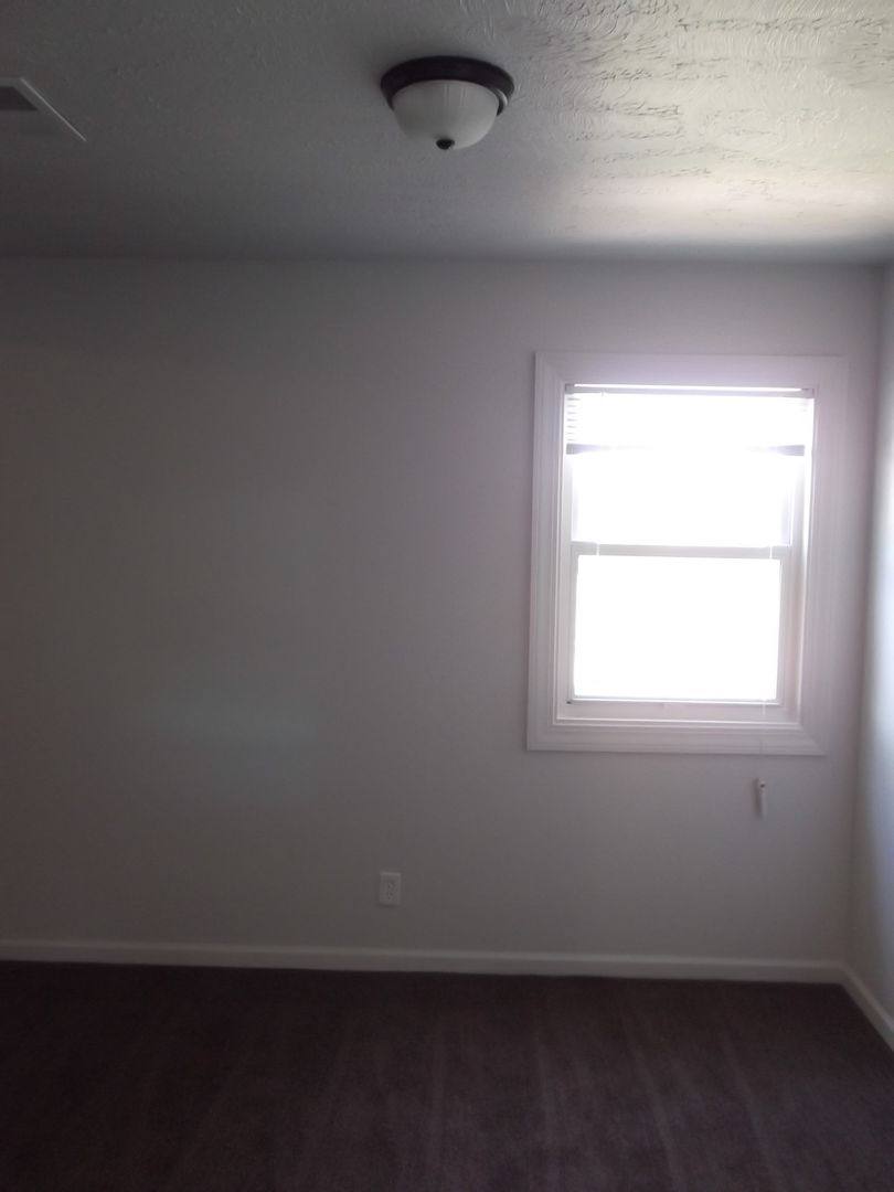 Apartment for rent at 711 Rockledge Rd, Lawrence, KS 66049