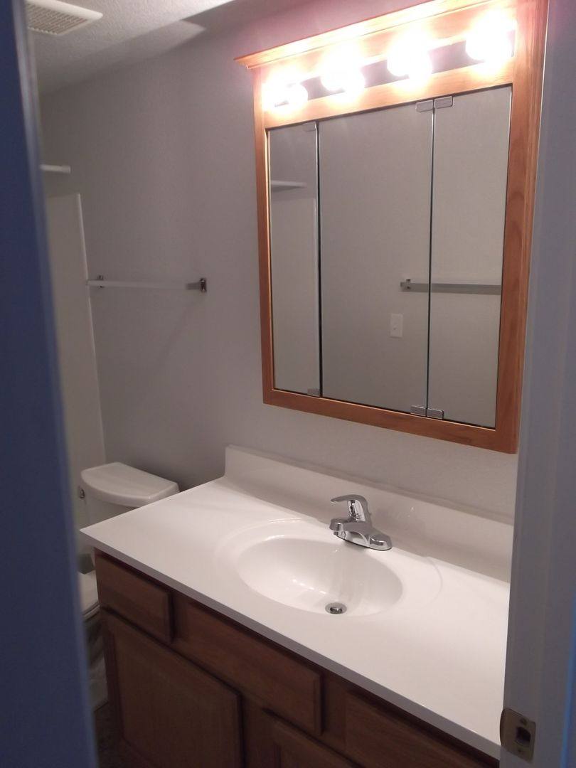 Apartment for rent at 711 Rockledge Rd, Lawrence, KS 66049