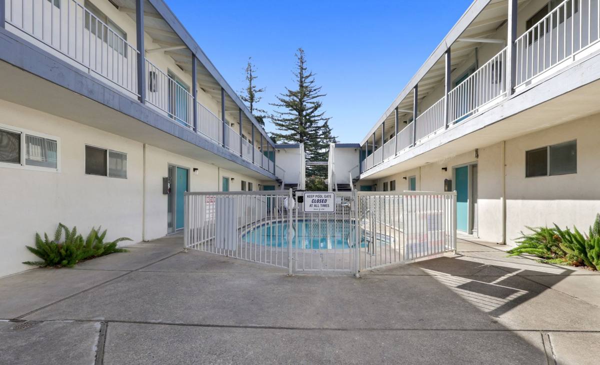 Apartment for rent at 5800-5818 Engle Rd, Carmichael, CA 95608