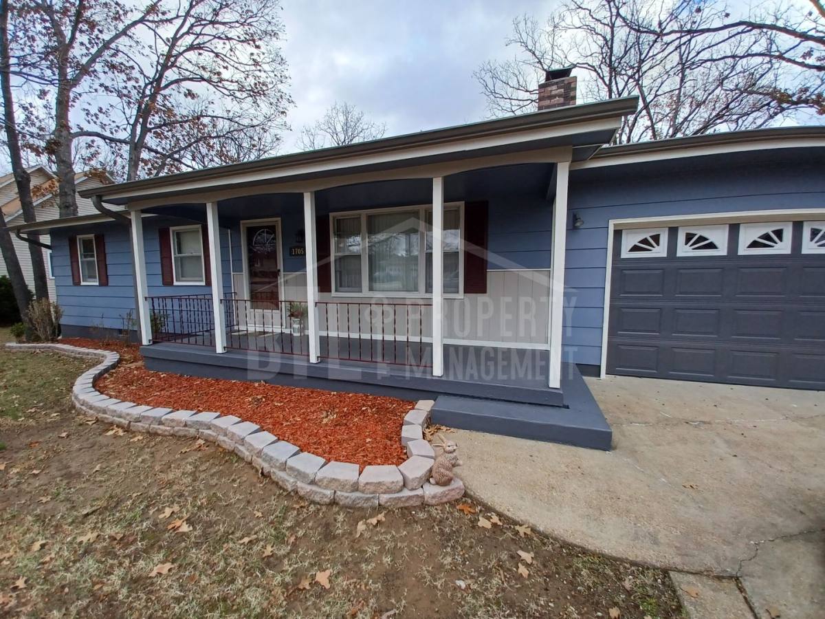 House for rent at 1705 Neihardt Ave, Branson, MO 65616