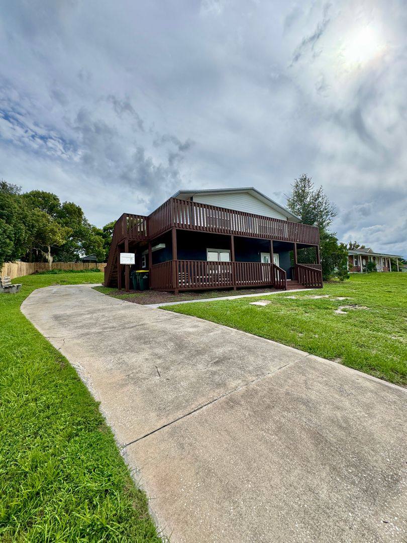 House for rent at 437 Carroll St, Clermont, FL 34711