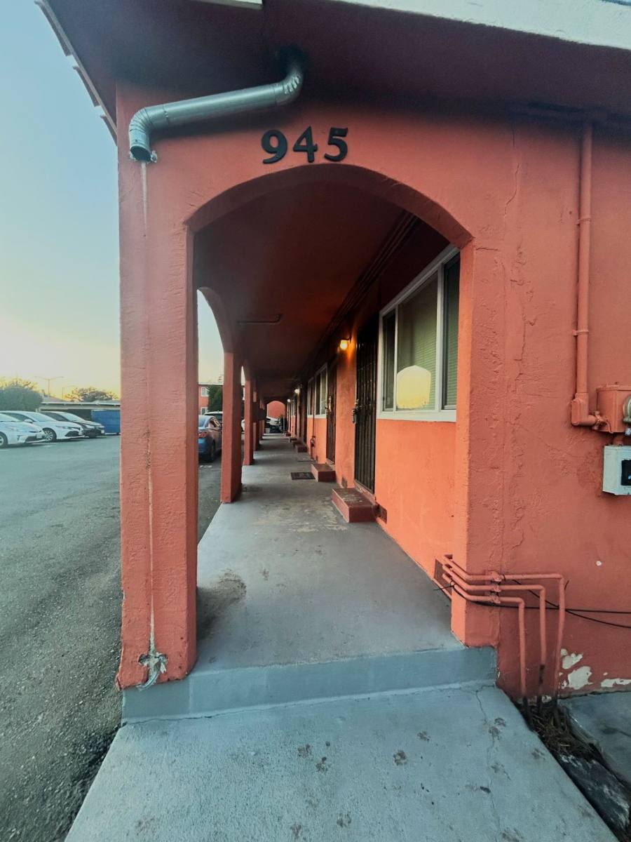 Apartment for rent at 945 S 45th St, Richmond, CA 94804