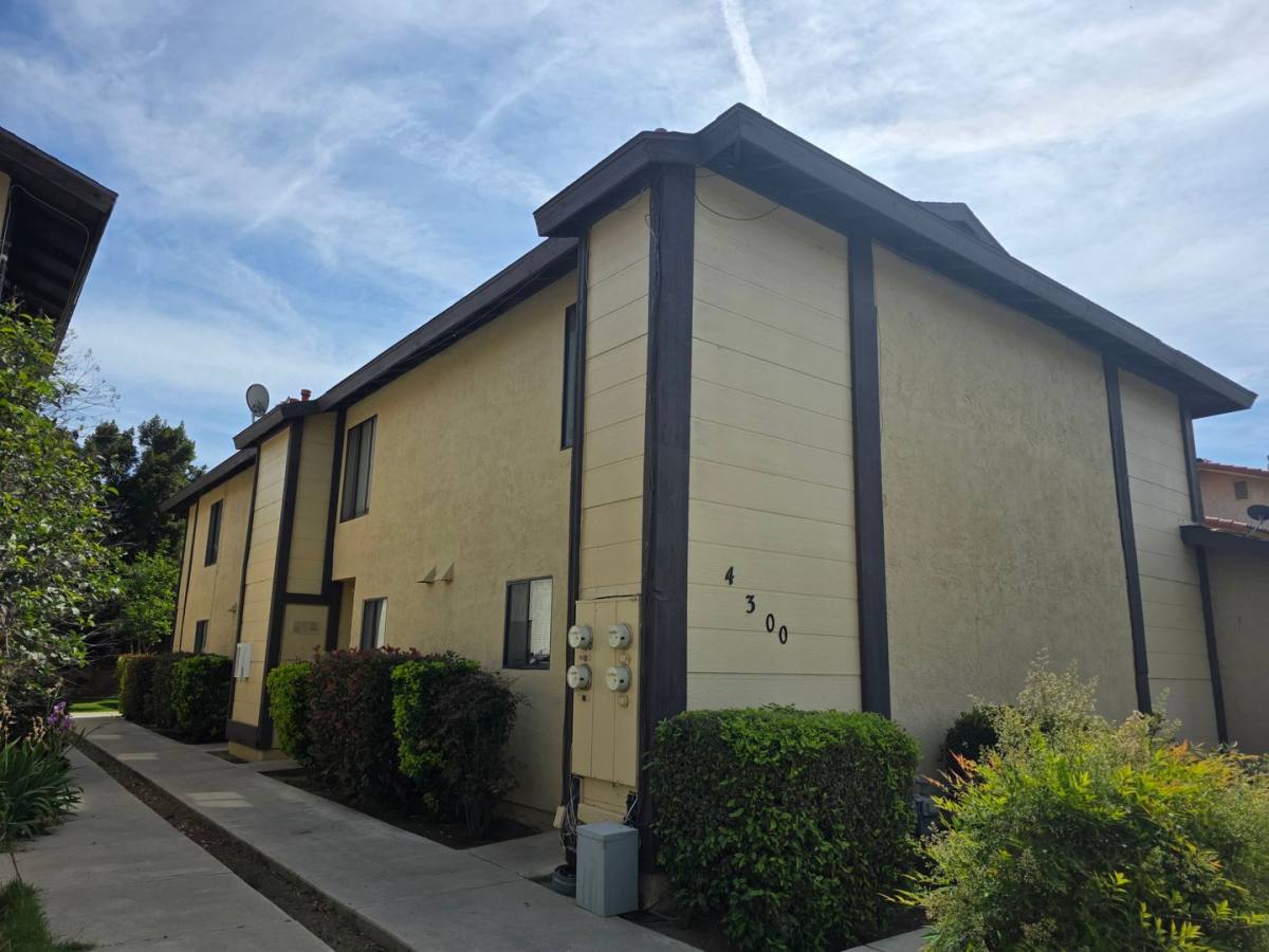 Apartment for rent at 4300 Isla Verde St, Bakersfield, CA 93301