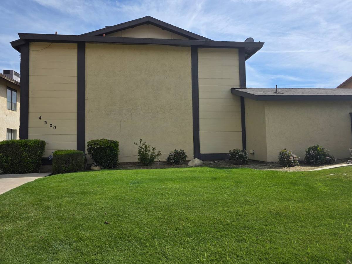 Apartment for rent at 4300 Isla Verde St, Bakersfield, CA 93301