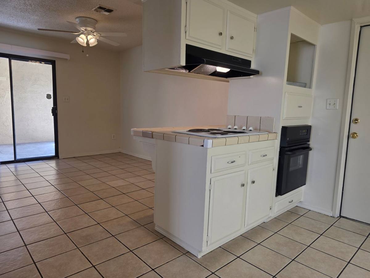 Apartment for rent at 4300 Isla Verde St, Bakersfield, CA 93301