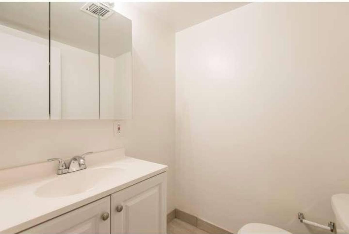 Apartment for rent at 326 Hermit St, Philadelphia, PA 19128