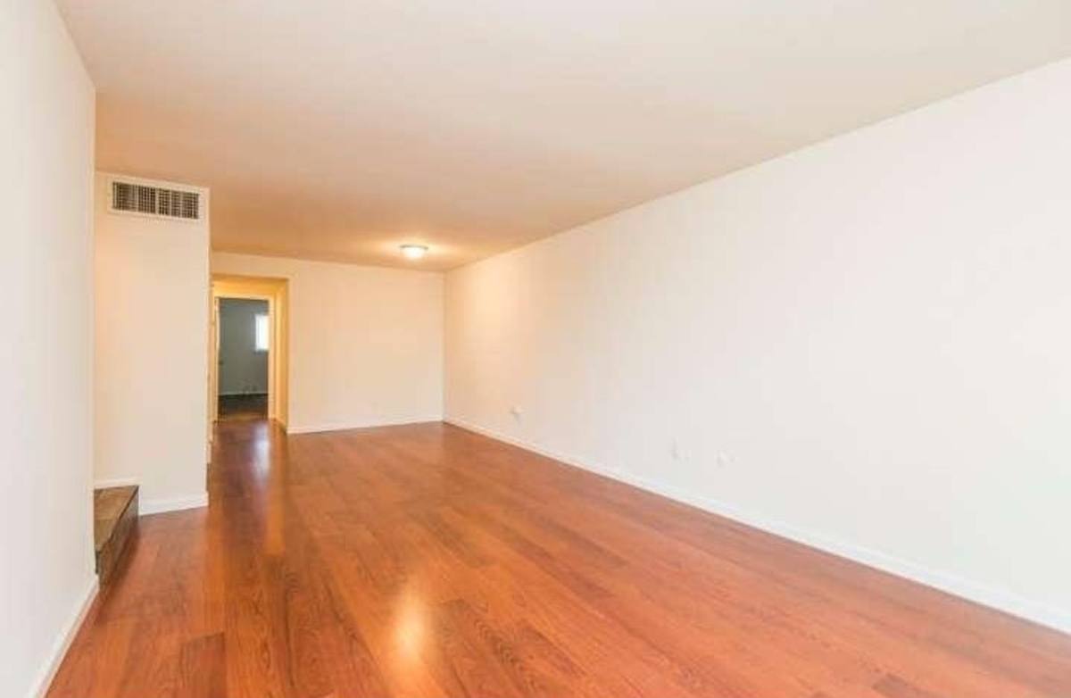 Apartment for rent at 326 Hermit St, Philadelphia, PA 19128