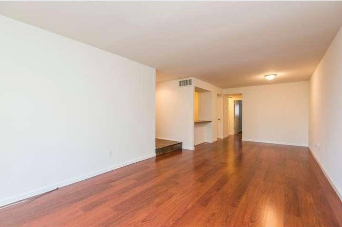 Apartment for rent at 326 Hermit St, Philadelphia, PA 19128