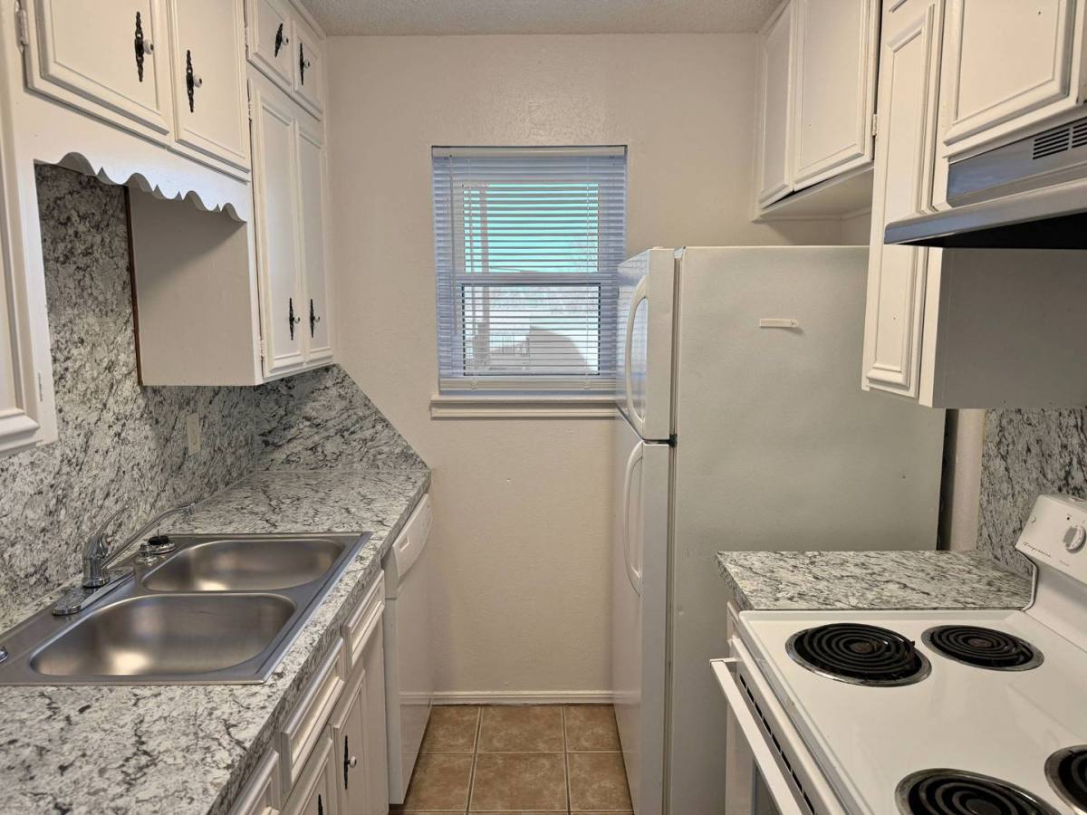 Apartment for rent at 1611 Bell St, Wichita Falls, TX 76309