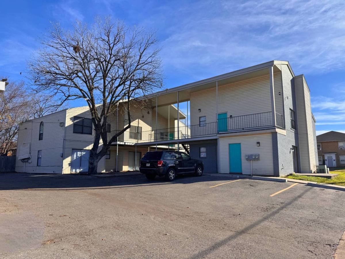 Apartment for rent at 1611 Bell St, Wichita Falls, TX 76309