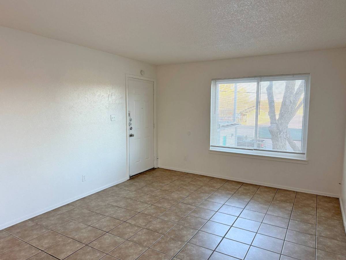 Apartment for rent at 1611 Bell St, Wichita Falls, TX 76309