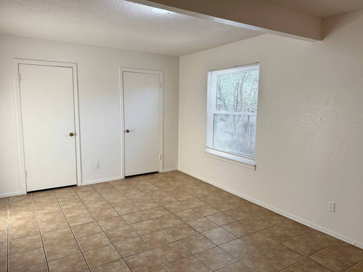 Apartment for rent at 1611 Bell St, Wichita Falls, TX 76309