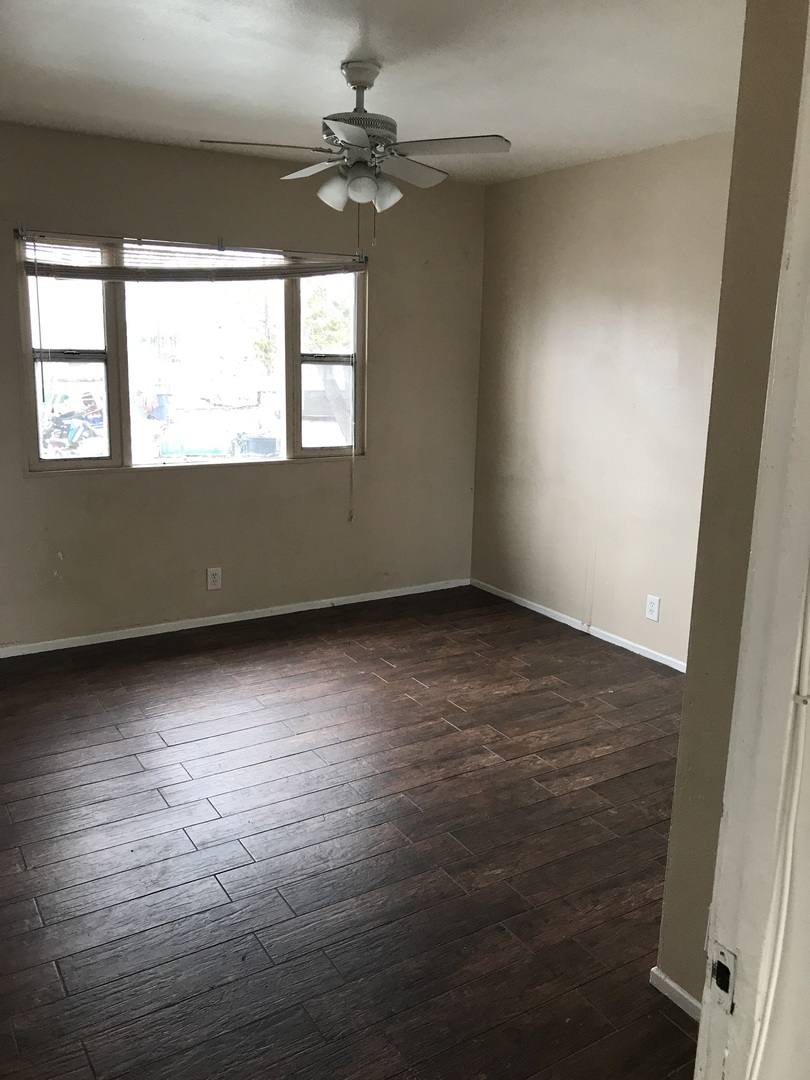 Apartment for rent at 607 E 81st St, Los Angeles, CA 90001