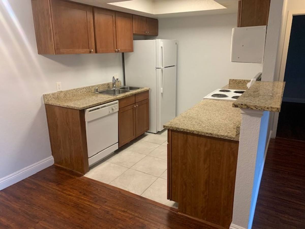 Condo for rent at 4200 Valley View, Las Vegas, NV 89103