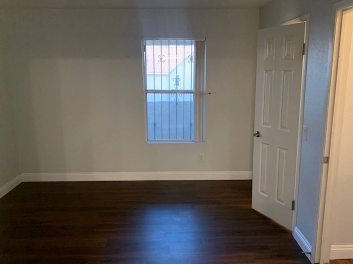 Condo for rent at 4200 Valley View, Las Vegas, NV 89103