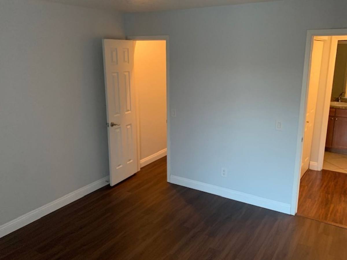 Condo for rent at 4200 Valley View, Las Vegas, NV 89103