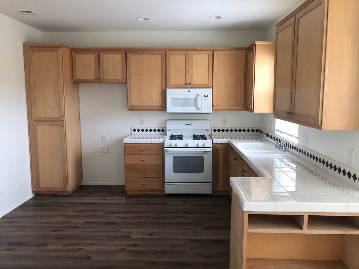 Apartment for rent at 1073 N Ventura Ave, Ventura, CA 93001